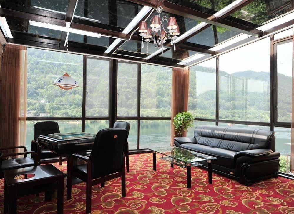 Jiande Yinyuan Hotel Tangcun Экстерьер фото